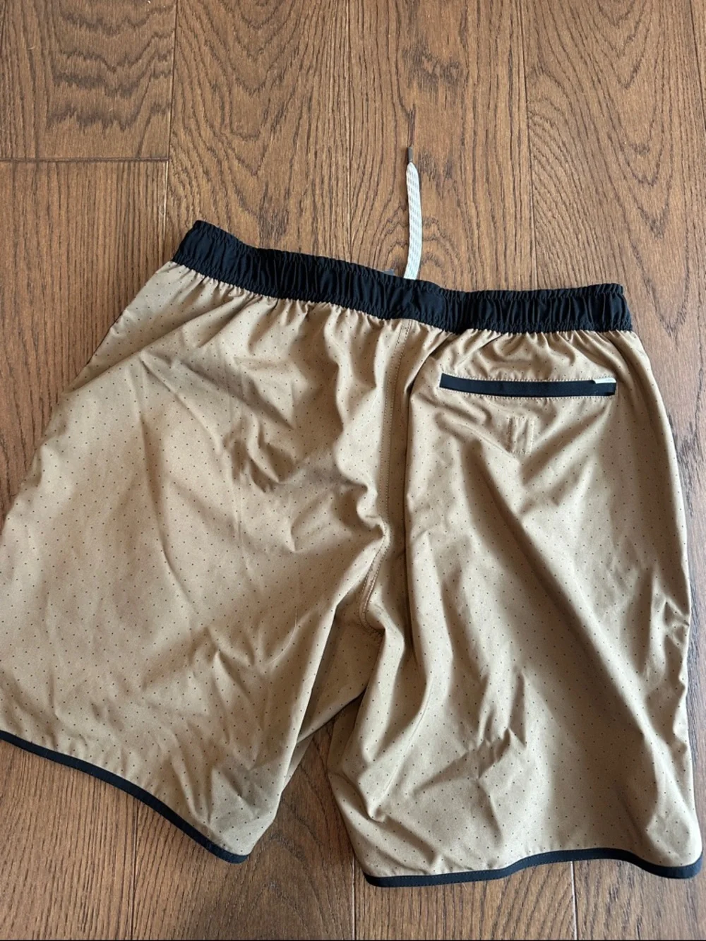 Vuori Shorts - Picture 5 of 5